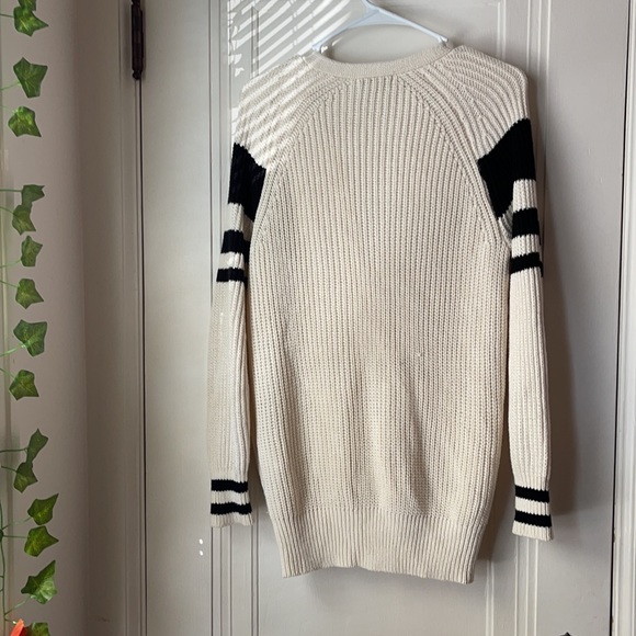 Forever 21 black and white cardigan - Picture 2 of 3